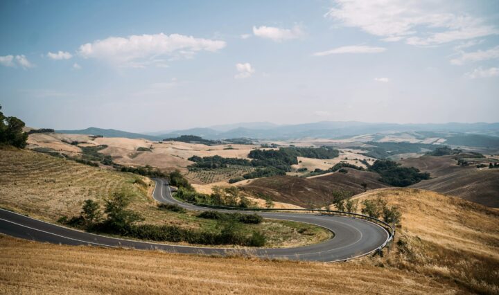 Rozšíření mýtného systému: nové úseky dálnic a změny sazeb od roku 2026